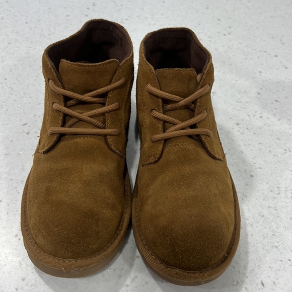 UGG Derick suede boots Youth Size 3 - Picture 2 of 9